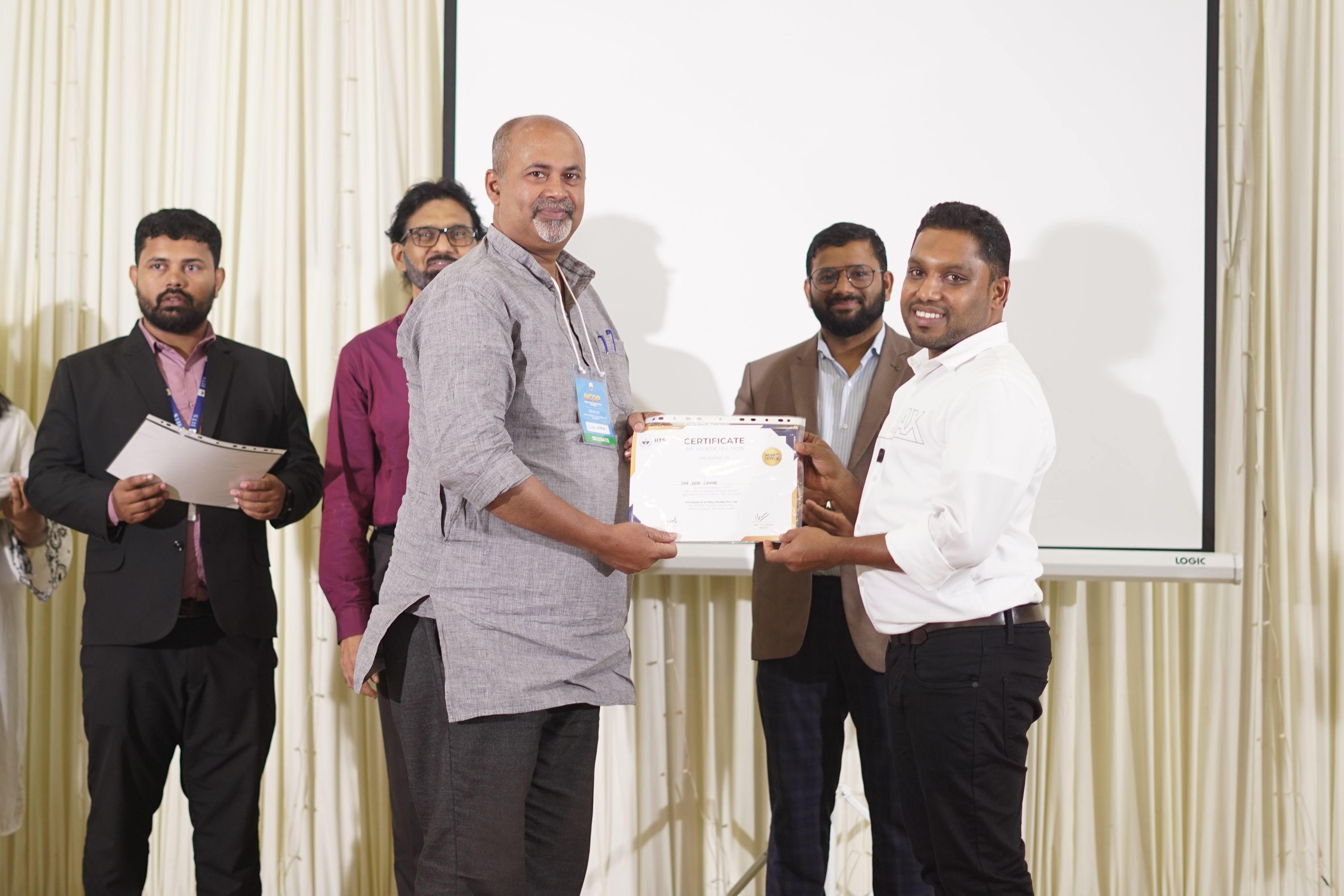 award-img